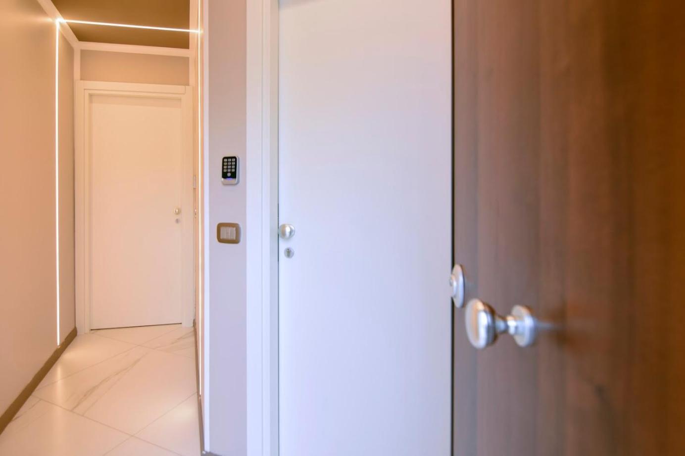 Belma Aparthotel And Rooms マリーナ・ディ・カメロータ エクステリア 写真