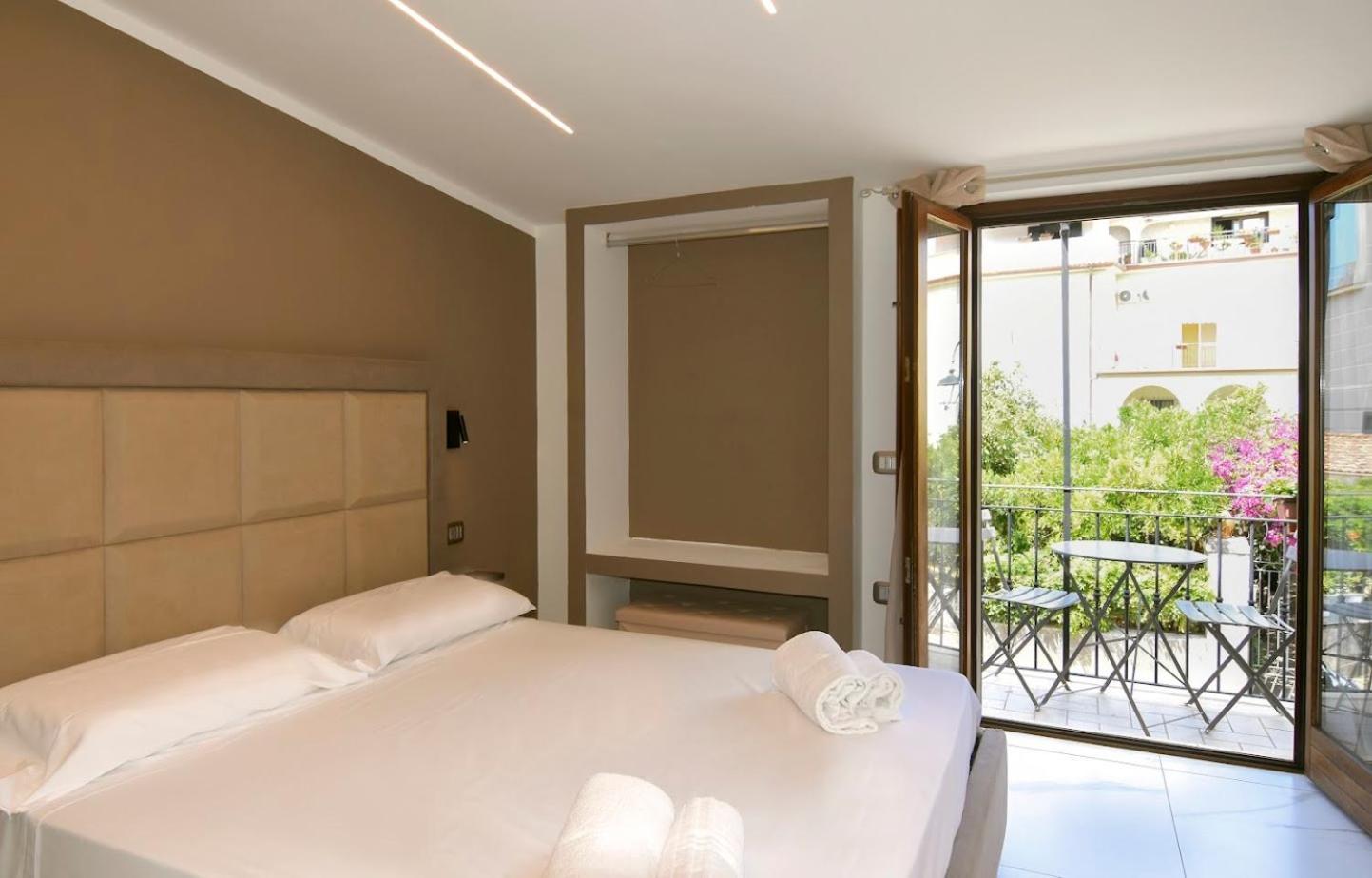 Belma Aparthotel And Rooms マリーナ・ディ・カメロータ エクステリア 写真