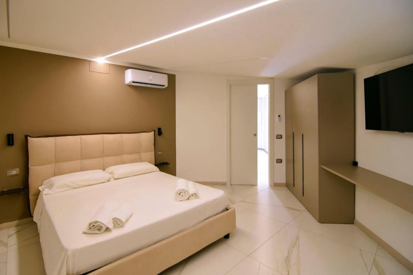 Belma Aparthotel And Rooms マリーナ・ディ・カメロータ エクステリア 写真